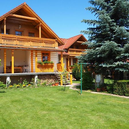 Отель Privat Alenka Липтовски-Микулаш Экстерьер фото