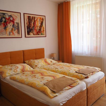 Отель Privat Alenka Липтовски-Микулаш Экстерьер фото