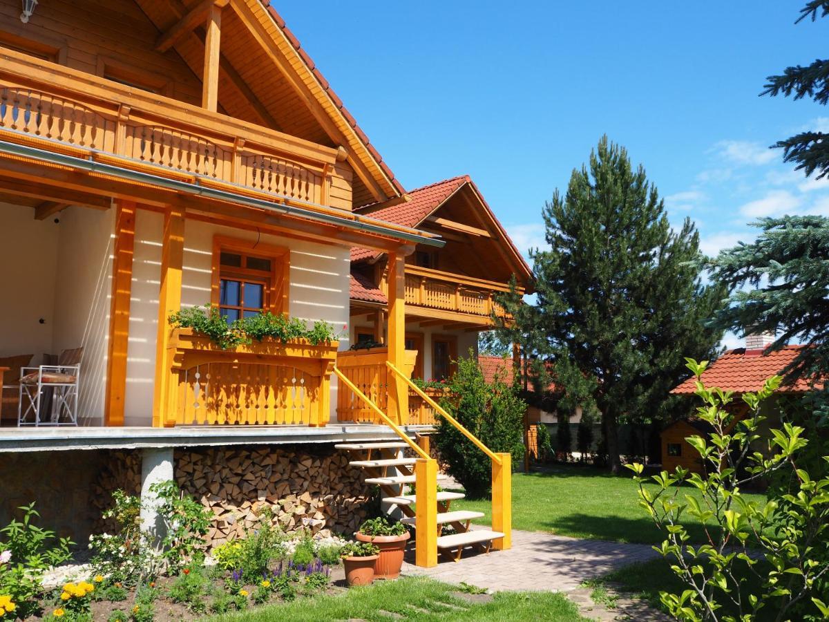 Отель Privat Alenka Липтовски-Микулаш Экстерьер фото