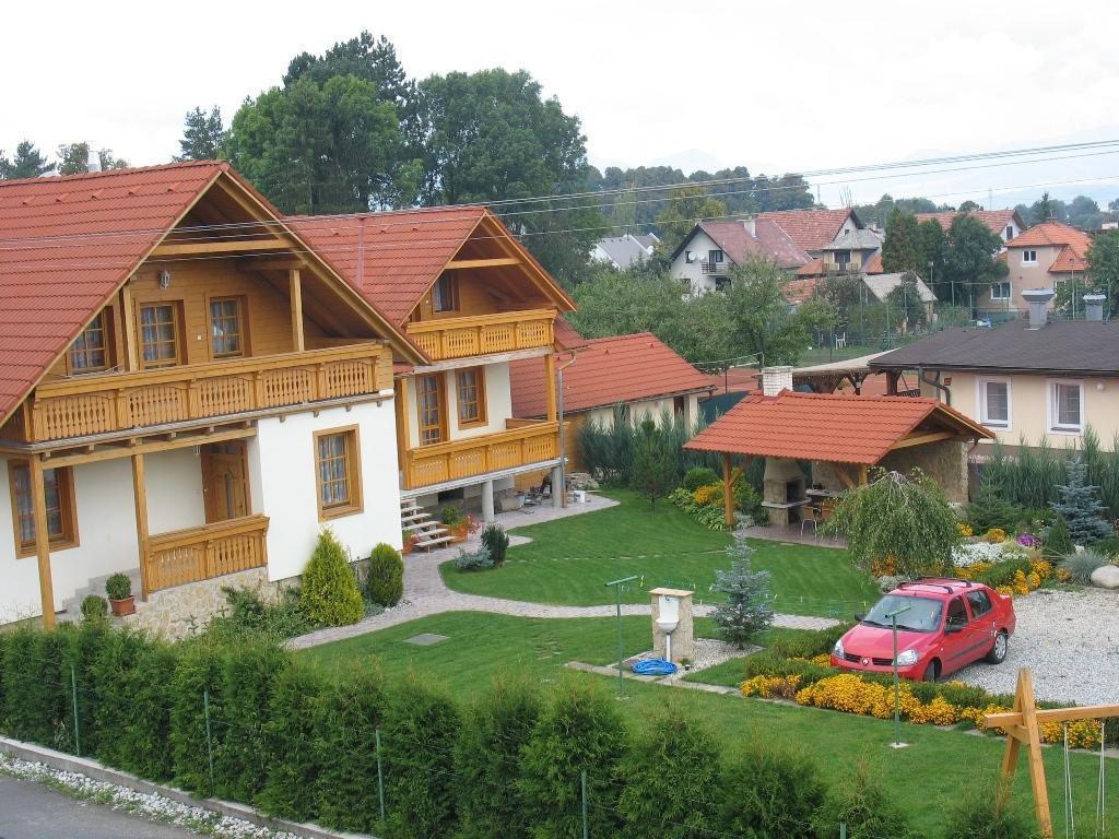 Отель Privat Alenka Липтовски-Микулаш Экстерьер фото